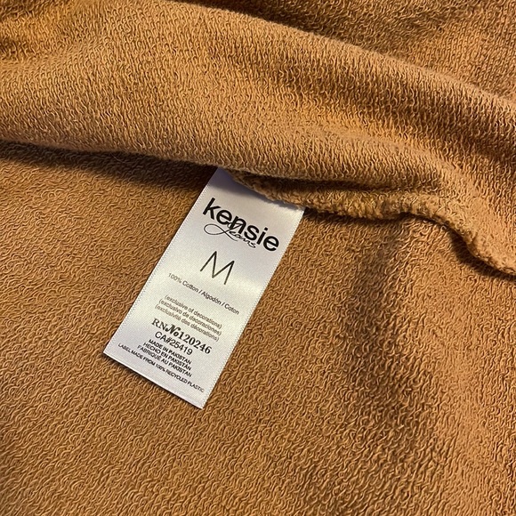 Kensie jeans size M, tan button up sweater, very stylish and cozy - Picture 5 of 7